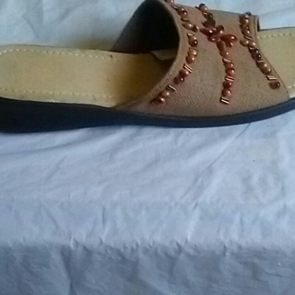 Final Price Balance Collection Sandals - Picture 8 of 8